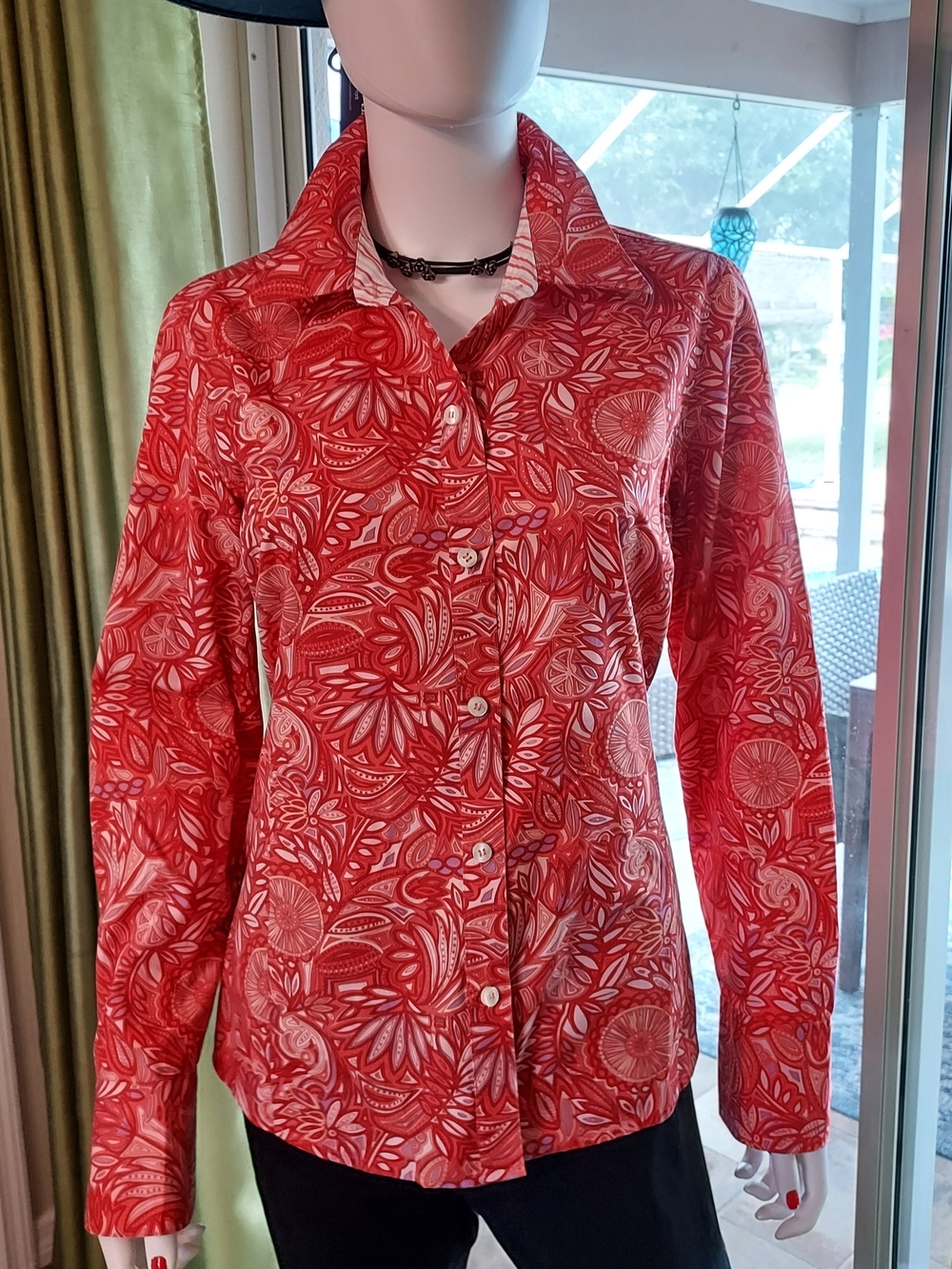 Liz Claiborne Tropical Print Button Down Shirt: 100% Cotton. Sz. 12